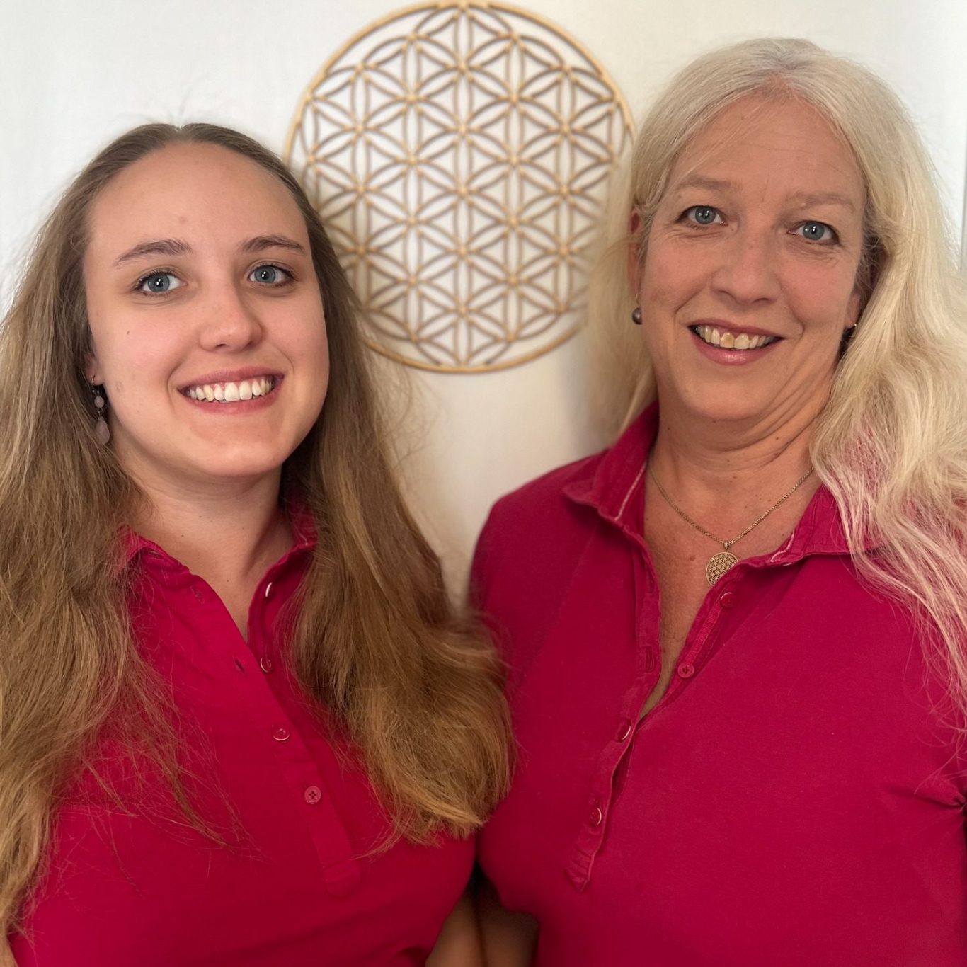 Die beiden Inhaberinnen, Anja und Julia.